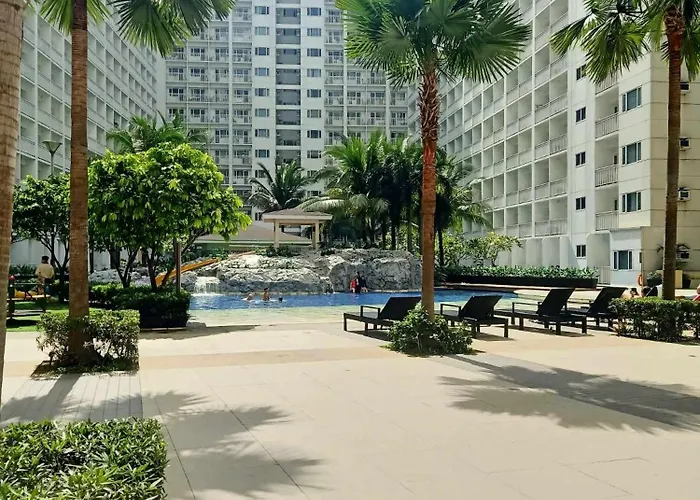 Shore Residences Near Moa * Manila