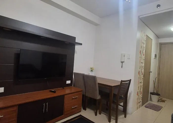Shore Residences Near Moa Manila